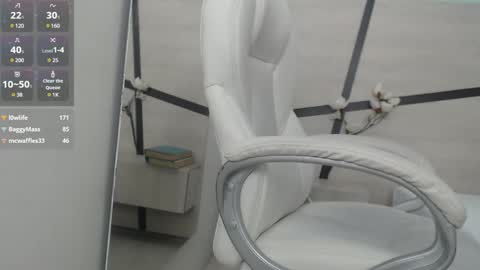 sussy leon online show from March 5, 7:27 pm