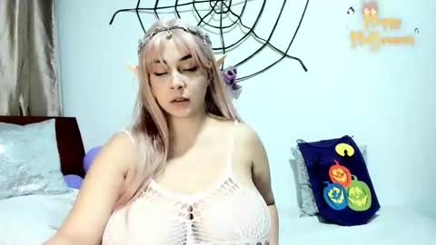 Suzy Amaya  online show from November 3, 12:55 am