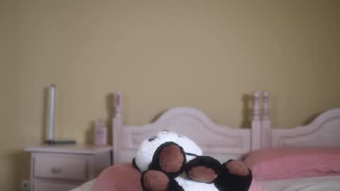 suzysuza online show from March 13, 11:30 pm