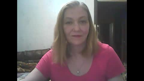 sweet4blonde67 online show from May 24, 3:29 pm