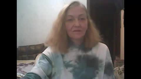 sweet4blonde67 online show from June 1, 2:51 pm