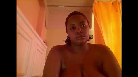 sweet52537 online show from November 3, 11:11 am