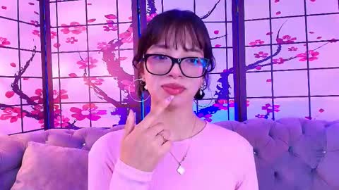 Snapshot of sweet_1angel chatting on October 4, 12:47 pm Sweet 1Angel online show from October 4, 12:47 pm