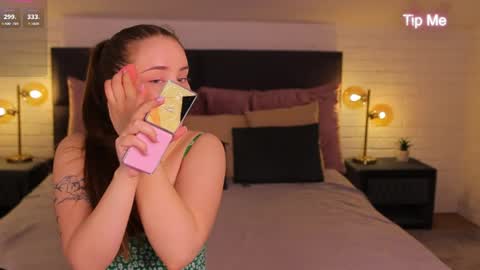 Sweet  Amily online show from April 19, 6:25 am