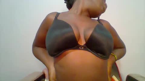 Snapshot of sweet_arianna_ chatting on February 17, 7:23 pm timaya online show from February 17, 7:23 pm