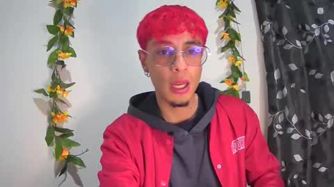 sweet_boy2224 online show from November 25, 3:49 am