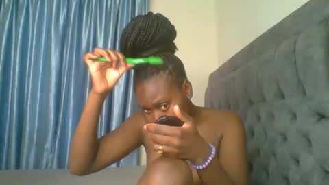 Camila online show from November 2, 5:18 am