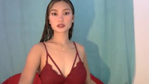 candy online show from December 4, 9:53 am