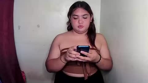 sweet_frex123 online show from November 23, 7:28 am