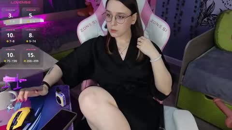 Alice online show from October 18, 2:49 am