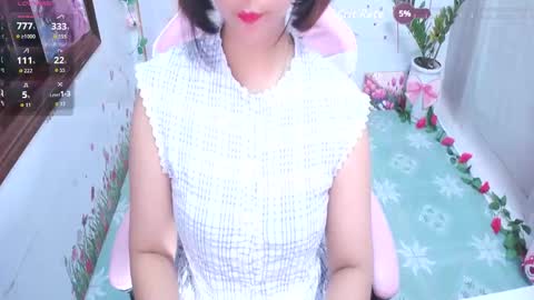 Snapshot of sweet_lily0 chatting on September 22, 8:24 pm Lily online show from September 22, 8:24 pm