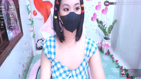 Snapshot of sweet_lily0 chatting on September 18, 6:34 pm Lily online show from September 18, 6:34 pm