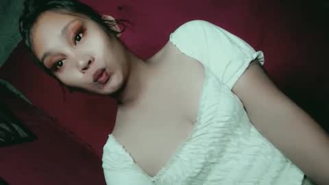 Snapshot of sweet_lover5 chatting on October 7, 12:12 pm SWEET LOVE online show from October 7, 12:12 pm