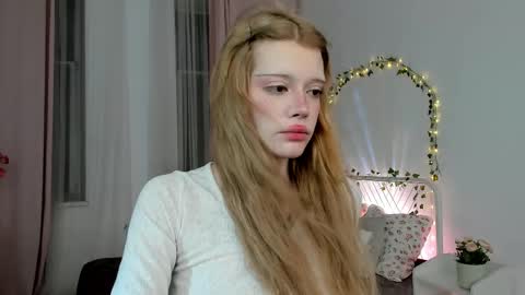 Melissa. Join me on Fansly link in social medias online show from March 1, 9:08 pm