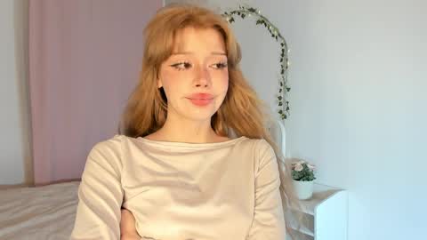 Melissa. Join me on Fansly link in social medias online show from April 5, 9:12 pm