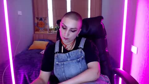 sweet_n_strong online show from March 31, 5:52 am