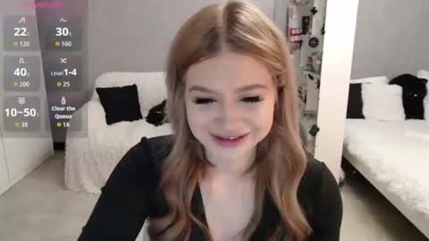 sweet_nicole_333 online show from February 7, 8:39 am