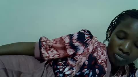 Snapshot of sweet_shari chatting on October 24, 2:40 pm Princess shari online show from October 24, 2:40 pm