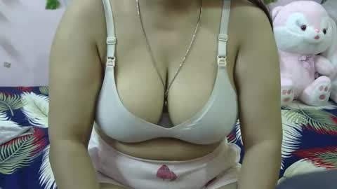 sweet_shivani online show from May 22, 11:39 am