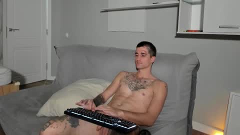 sweet_smith8 online show from October 31, 3:12 pm