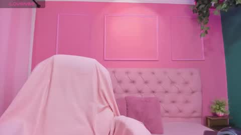 Yeileen online show from February 3, 7:40 pm