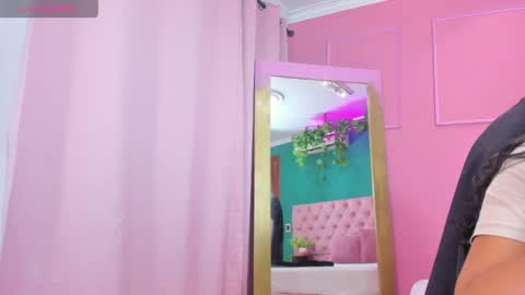 Yeileen online show from April 1, 1:06 am