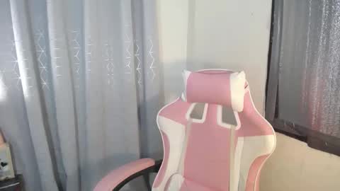 Snapshot of sweet_trishaxx chatting on October 13, 3:36 pm Trisha online show from October 13, 3:36 pm