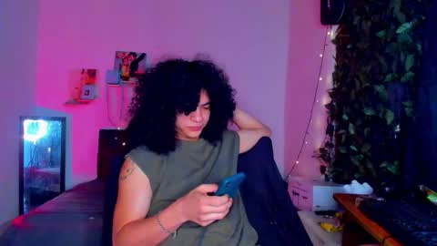 Steven independent model online show from February 28, 1:48 pm