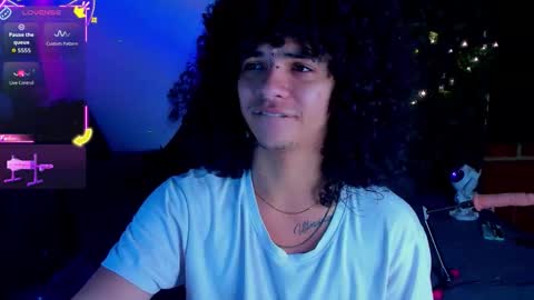 Steven independent model online show from November 25, 11:25 pm