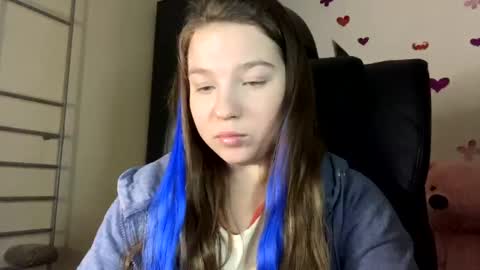 sweetalissa18 online show from December 17, 10:43 pm