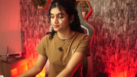 Salom independent model online show from March 24, 3:23 am