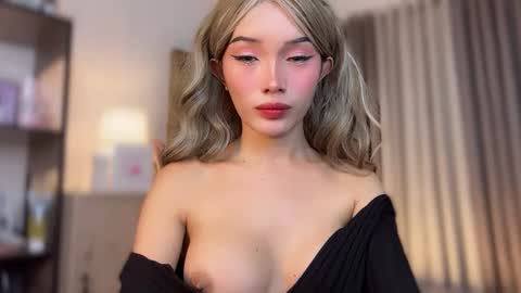 Candy online show from March 11, 5:38 pm