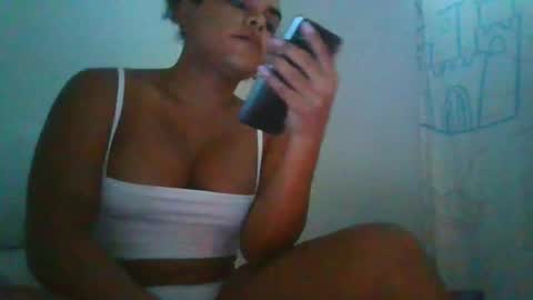 Snapshot of sweetdoll6 chatting on October 27, 10:54 pm Sweet Doll online show from October 27, 10:54 pm