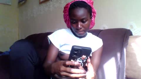 sweetgurl05 online show from July 13, 6:28 am