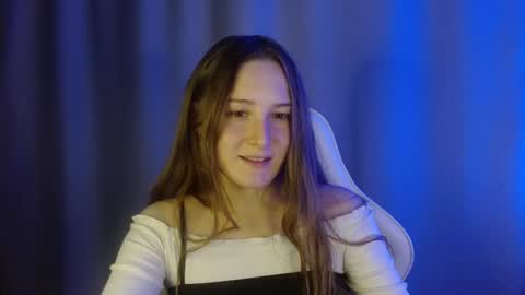 Annie online show from October 22, 8:32 pm