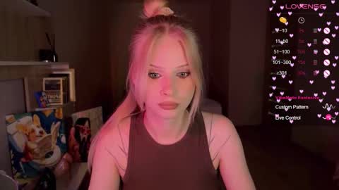 sweetie Lisa3 online show from September 23, 5:30 pm