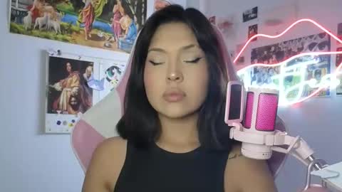 SweetJess online show from March 24, 5:46 am