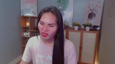   online show from March 12, 11:01 pm