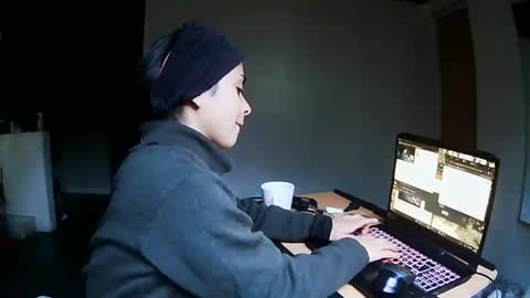 sweetlatinafit online show from April 14, 2:09 pm