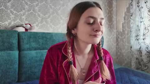 sweetliaison online show from February 17, 1:32 pm