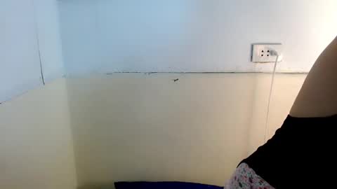 sweetlovely_68 online show from February 5, 7:01 am