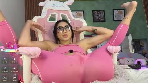 Mia  online show from March 10, 11:18 pm