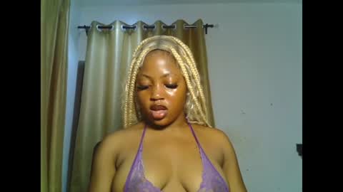 sweetmila9 online show from July 7, 7:23 am