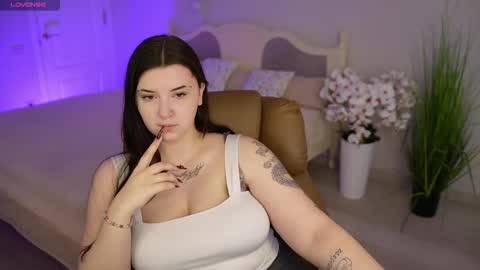 Emma online show from April 27, 8:01 am