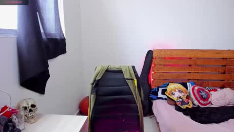 Noah online show from March 11, 9:04 pm