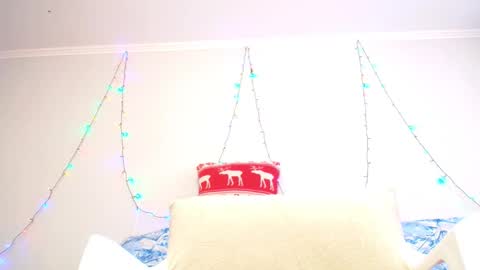 Veronica and Alex online show from February 2, 7:38 am