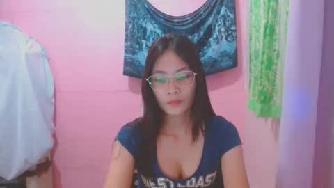 Mia online show from May 15, 12:46 pm