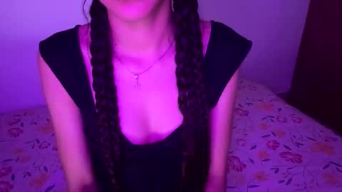 SweetSinnyX online show from April 12, 7:45 am