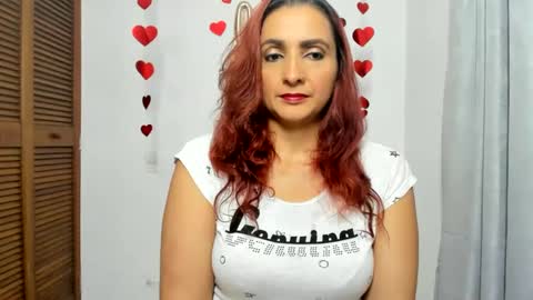 Snapshot of sweetsofia5 chatting on December 22, 12:39 am Sofia online show from December 22, 12:39 am