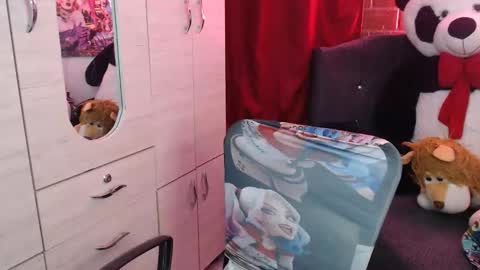 sweett_candy1 online show from March 17, 1:21 am